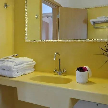 Luxury 1 Bedroom Vrachian Earth Private Jacuzzi Beautiful Views Naousa * Parikia (Paros)